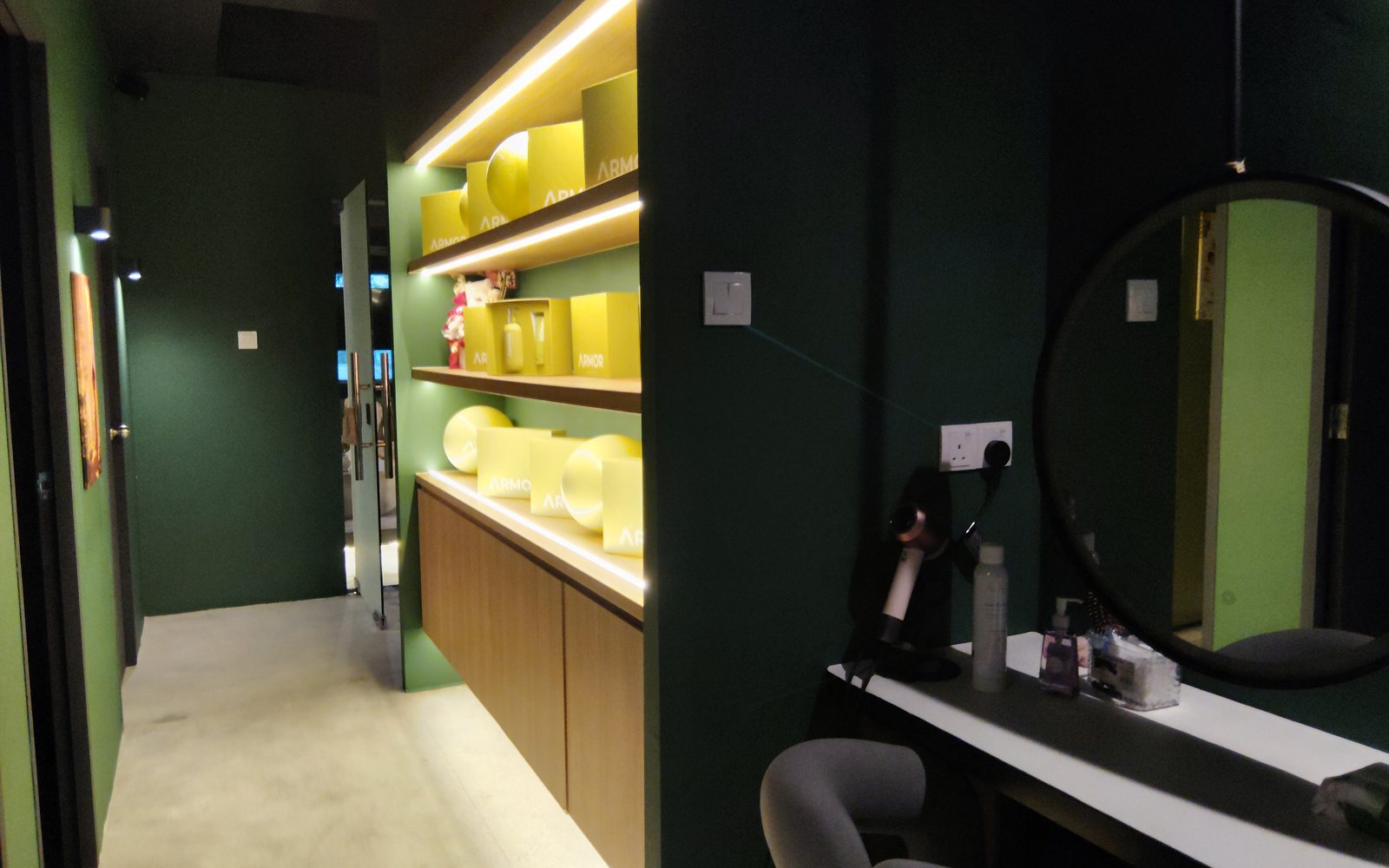 Kenix Warmup interior hallway and self-care area